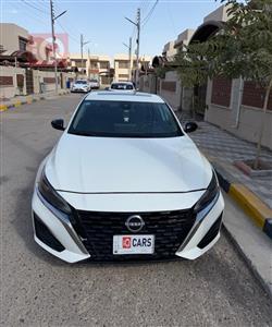 نيسان ألتيما